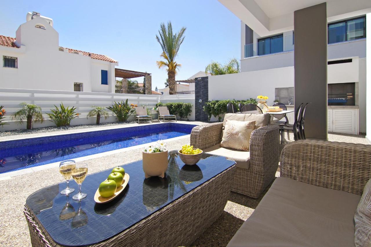 Villa Megan Protaras Exterior photo